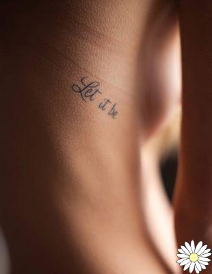 Tatuagens rápidas para mulheres com baixa tolerância à dor