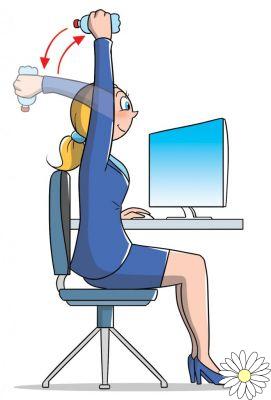 Gimnasia de oficina: los mejores ejercicios para hacer en el escritorio