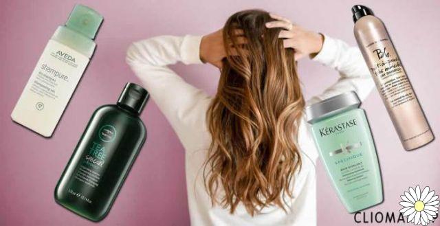 Os melhores shampoos para cabelos oleosos, dicas e remédios