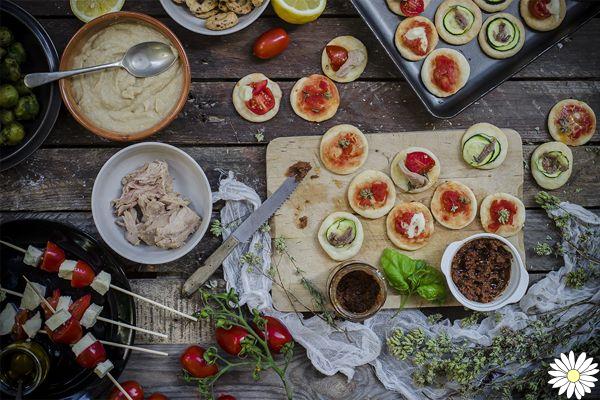 Yogur griego: qué es, diferencias con el yogur tradicional, beneficios y las mejores recetas