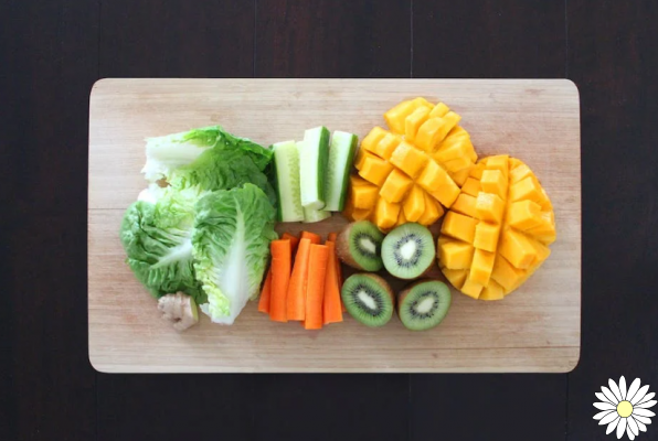 Alimentos laxantes, ¿qué son? Aquí tienes frutas, verduras y otros alimentos para recuperar la regularidad