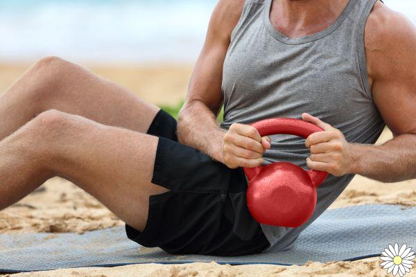 10 ejercicios para eliminar los michelines para hombres y mujeres y programa de entrenamiento