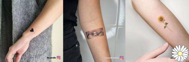 Small wrist tattoos: 30 ideas to draw inspiration from