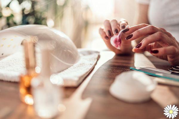 Esmalte de uñas semipermanente: la guía completa